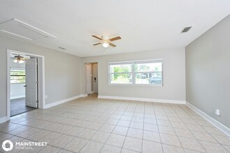 2710 Bon Air Dr in Orlando, FL - Building Photo - Building Photo