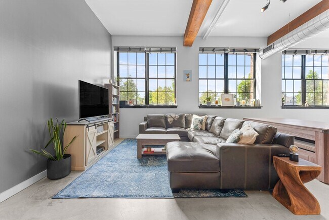 property at 944 Dorchester Ave