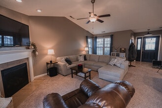 3218 Bunting Ln in Lafayette, IN - Foto de edificio - Building Photo