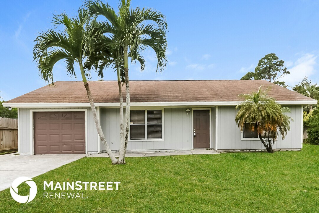 1155 31st Ave SW in Vero Beach, FL - Building Photo