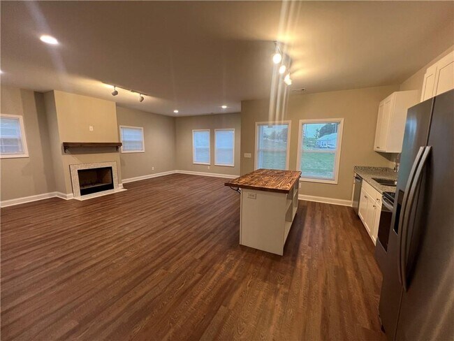 536 Liberty Pk Dr in Gainesville, GA - Building Photo - Building Photo