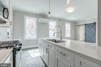 2434 E Dauphin St in Philadelphia, PA - Building Photo - Building Photo