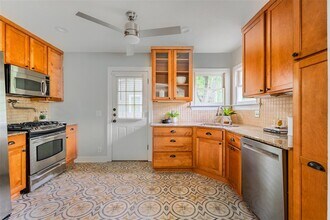 3210 Funston St in Austin, TX - Building Photo - Building Photo
