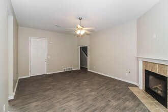 8541 Shady Elm Dr in Memphis, TN - Building Photo - Building Photo