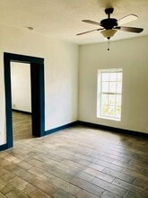 104 E Waco St in Marfa, TX - Building Photo - Building Photo