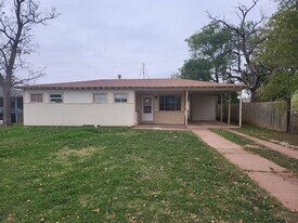 127 20th Pl in Snyder, TX - Building Photo