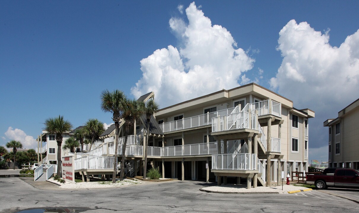 Soundside in Gulf Breeze, FL - Building Photo