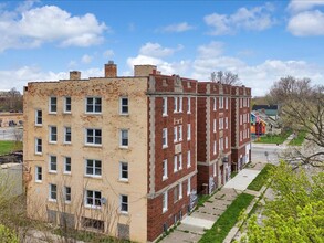 Richton Apartments in Highland Park, MI - Building Photo - Building Photo