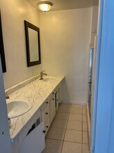 2507 Cameo Ct in Bakersfield, CA - Building Photo - Building Photo