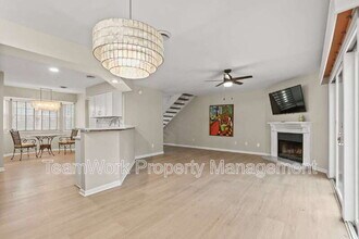 1163 Monaco Dr in Mount Pleasant, SC - Foto de edificio - Building Photo