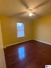 621 E Lincoln Trail Blvd in Radcliff, KY - Building Photo - Building Photo