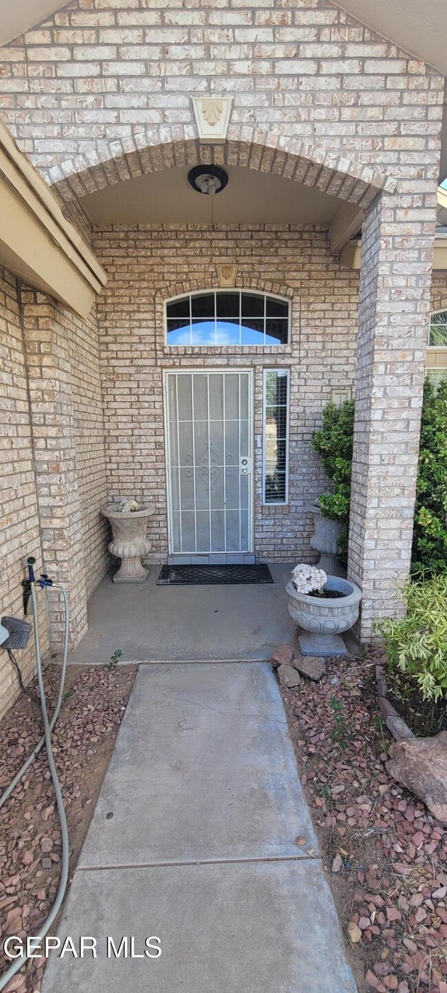 11855 Stone Castle Dr in El Paso, TX - Building Photo - Building Photo