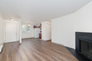 The Park at Greenway in Beaverton, OR - Building Photo