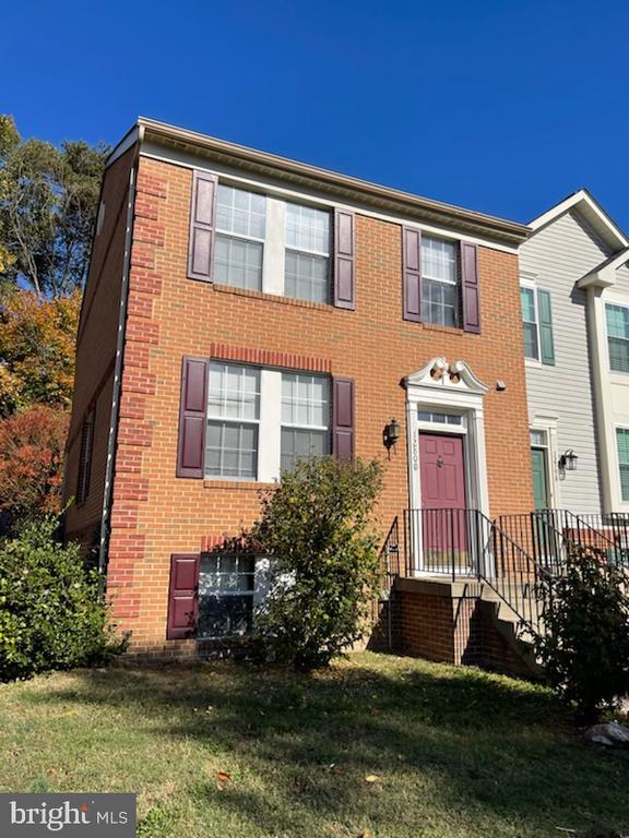 12800 Silvia Loop in Woodbridge, VA - Foto de edificio - Building Photo