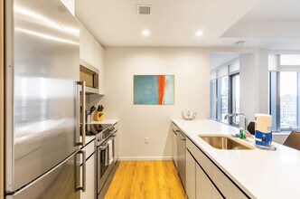 131 Seaport Blvd in Boston, MA - Building Photo - Building Photo