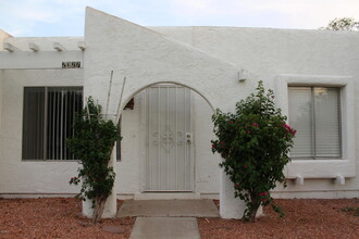 2327 W Carson Dr in Tempe, AZ - Foto de edificio - Building Photo