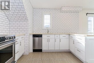 308 S Kingsway in Toronto, ON - Building Photo - Building Photo