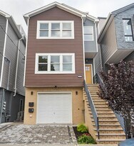 277 Pearsall Ave in Jersey City, NJ - Building Photo
