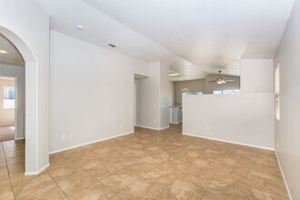 44611 Brentwood Pl in Temecula, CA - Building Photo - Building Photo