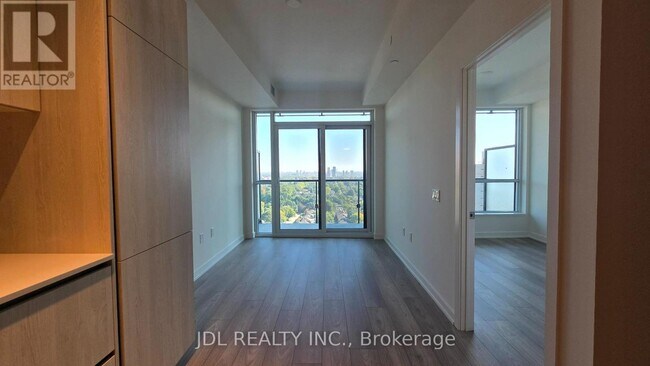 110 Broadway Ave in Toronto, ON - Building Photo - Building Photo