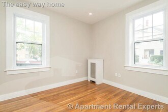 16 Forest St in Cambridge, MA - Building Photo - Building Photo