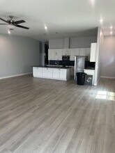 2531 E Broadway Rd in Phoenix, AZ - Building Photo - Building Photo