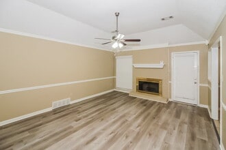 951 Cully Rd in Memphis, TN - Foto de edificio - Building Photo