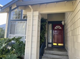 138 Del Oro Lagoon in Novato, CA - Foto de edificio - Building Photo