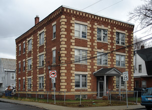 1475 Dwight St in Holyoke, MA - Building Photo - Building Photo