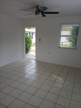 1917 Smith Dr, Unit 1 in North Palm Beach, FL - Building Photo - Building Photo