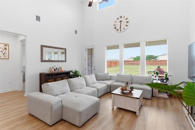 property at 105 Nuntree Cv