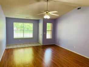 917 E Mimosa Pl in Rogers, AR - Foto de edificio - Building Photo