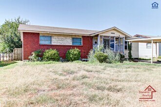 4225 SE Elmhurst Ln in Lawton, OK - Building Photo - Building Photo