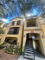 5616 Pinnacle Heights Cir in Tampa, FL - Building Photo