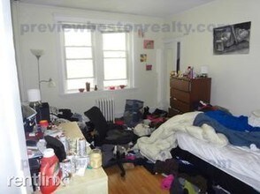 330 St Paul St-Unit -APT# 4-OJ in Brookline, MA - Building Photo - Building Photo