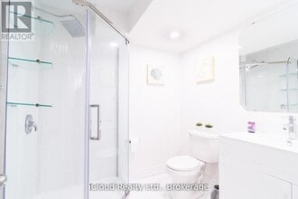 16 Stedford Cres in Brampton, ON - Building Photo - Building Photo