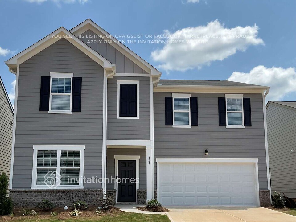 121 Chesapeake Bay Dr S in Locust Grove, GA - Building Photo