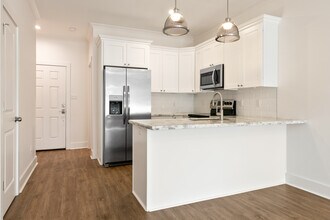 411 Curtis St in Lafayette, LA - Building Photo - Building Photo