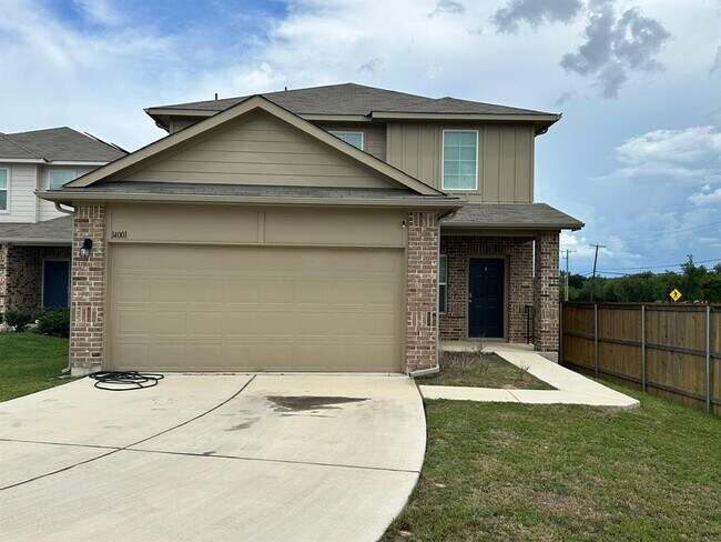14001 Prasky Trl in Elgin, TX - Building Photo - Building Photo