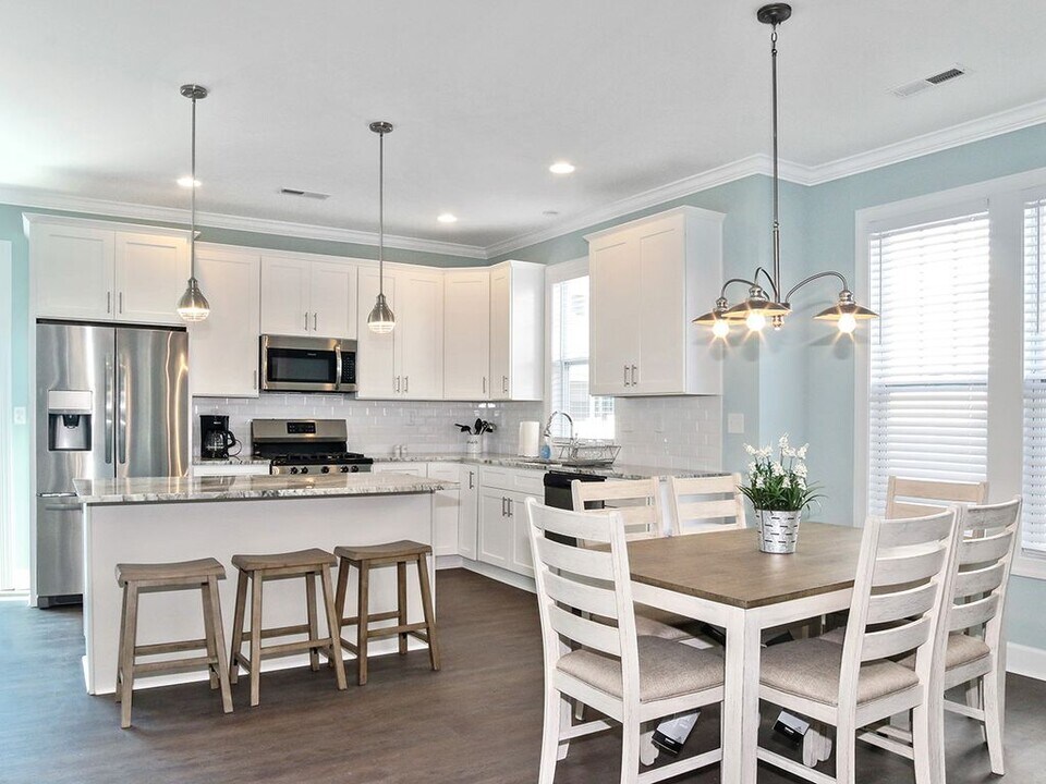 317 26th Half St in Virginia Beach, VA - Building Photo