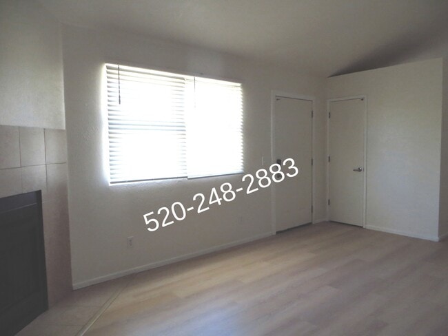 2512 E Eastland St, Unit 2512 in Tucson, AZ - Foto de edificio - Building Photo