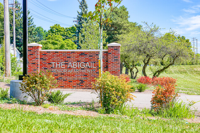 Abigail Senior in Lansing, MI - Building Photo - Building Photo