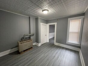71 Vine St in Nashua, NH - Building Photo - Building Photo