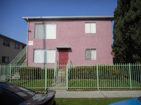 1437 S Cochran Ave in Los Angeles, CA - Foto de edificio - Building Photo