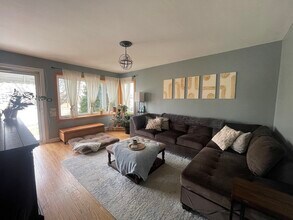 7843 W Gunnison St in Norridge, IL - Building Photo - Building Photo