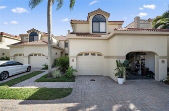 7056 Pelican Bay Blvd in Naples, FL - Building Photo - Building Photo