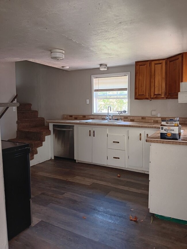 1213 V Ave in La Grande, OR - Building Photo - Building Photo