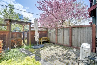 1146 NW 56th St in Seattle, WA - Building Photo - Building Photo