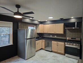 740 N La Grange Rd, Unit 2 in La Grange Park, IL - Building Photo - Building Photo