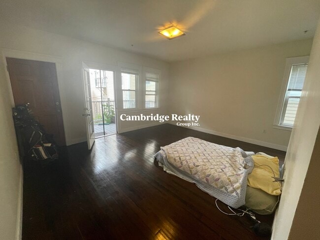 6 Giles Park, Unit 1T